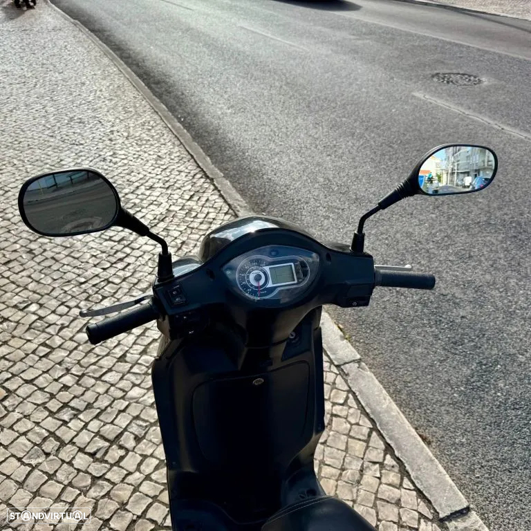 Peugeot Tweet 125 - 2