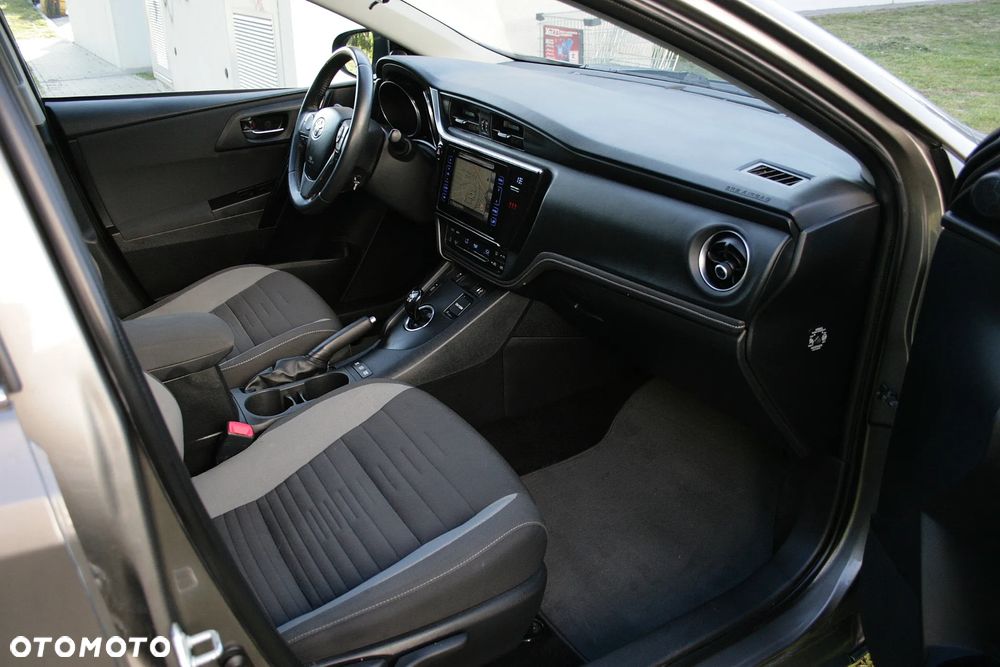Toyota Auris - 17