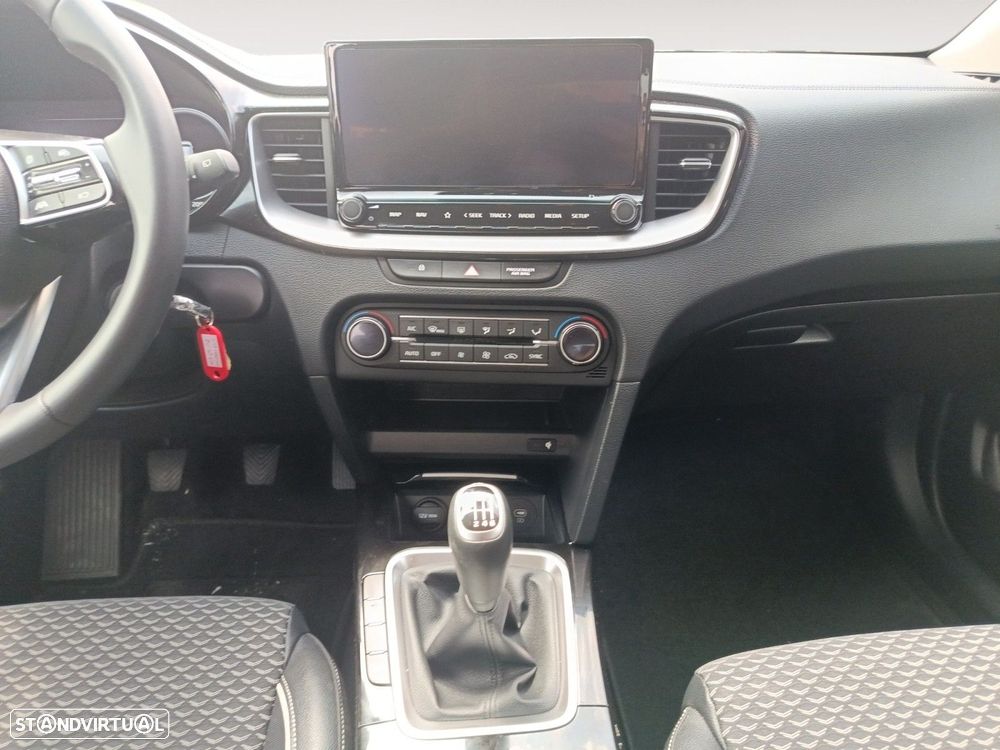 Kia Ceed SW 1.0 T-GDI Drive - 11