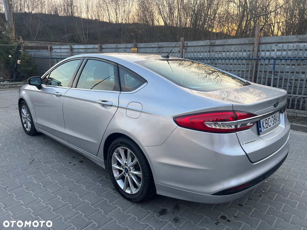 Ford Fusion - 5