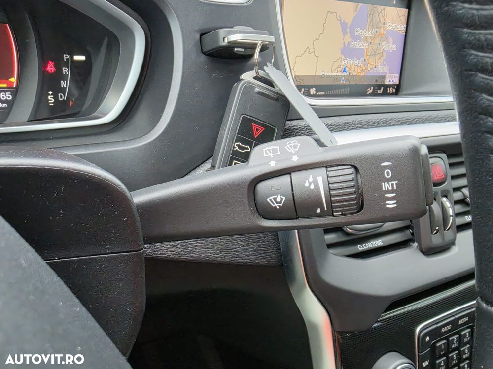 Volvo V40 - 20