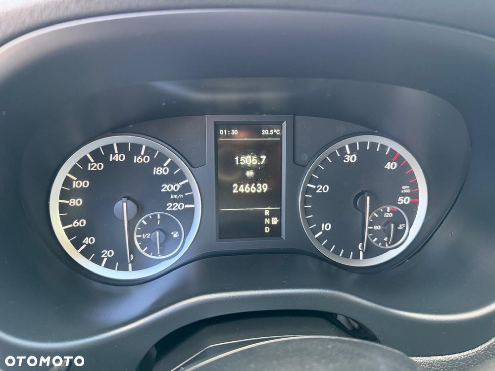 Mercedes-Benz Vito - 12