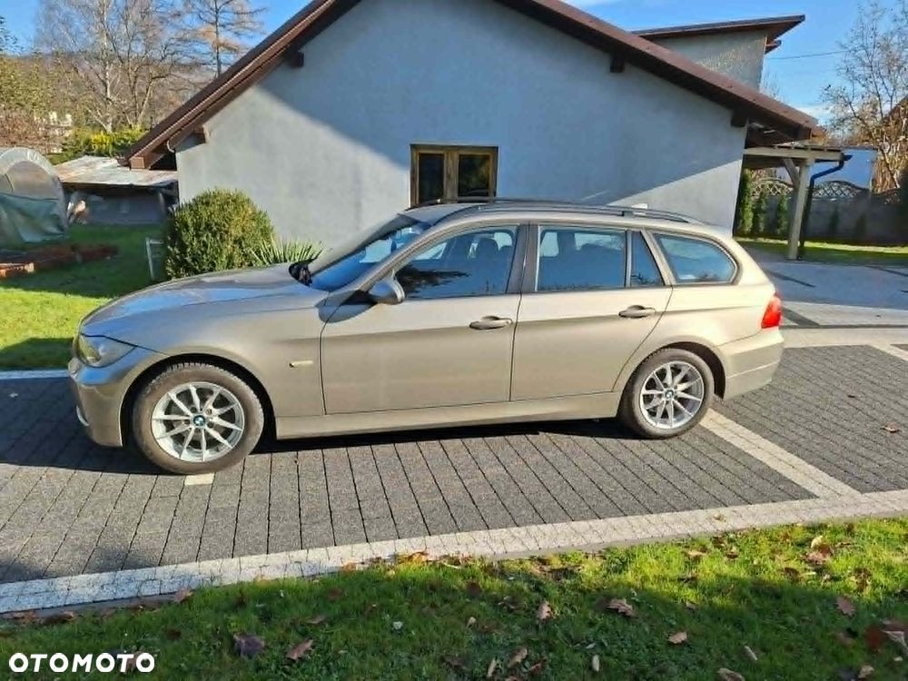 BMW Seria 3 320d DPF - 1