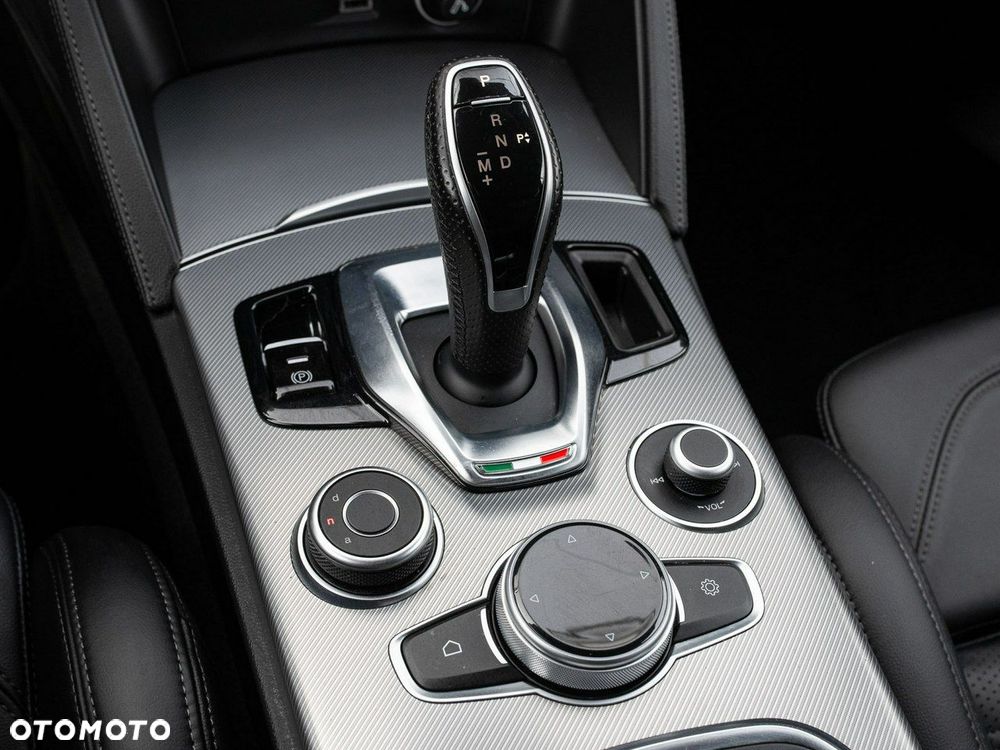 Alfa Romeo Stelvio 2.0 Turbo Executive Q4 - 17