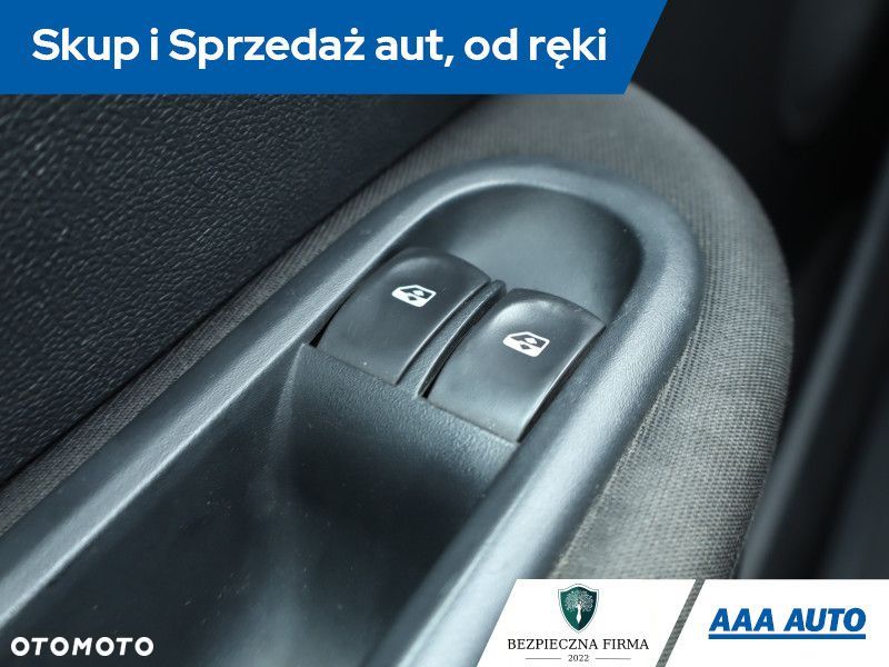 Renault Clio - 15
