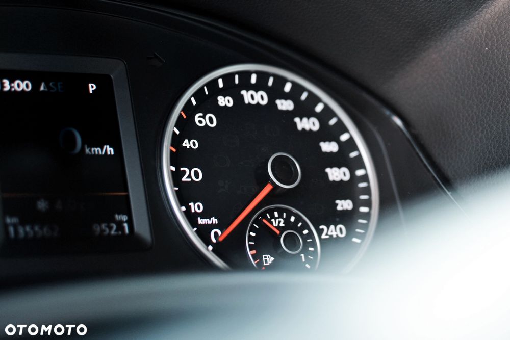 Volkswagen Tiguan 2.0 TDI SCR 4MOTION BlueMotion Technology DSG Sport & Style - 12