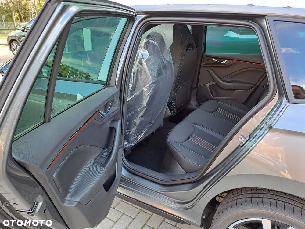 Skoda Kamiq 1.5 TSI Monte Carlo DSG - 6