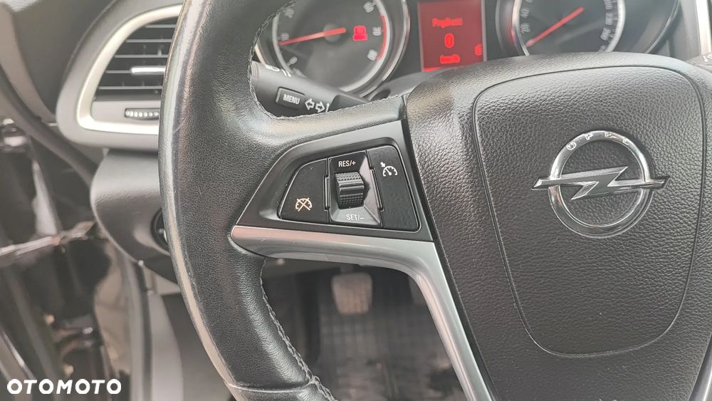 Opel Astra 1.4 Turbo Selection - 32
