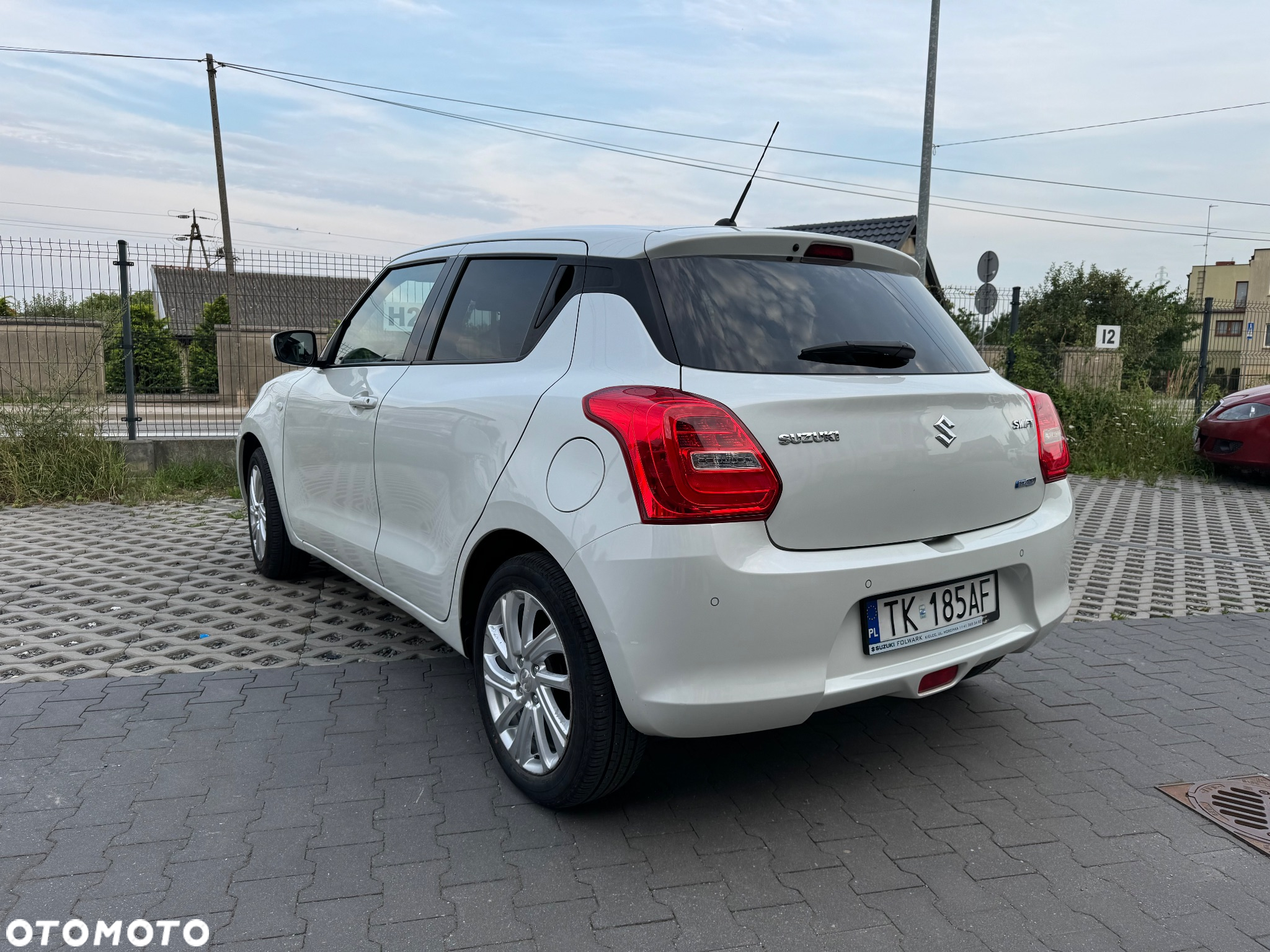 Suzuki Swift 1.2 Dualjet SHVS Premium Plus - 3
