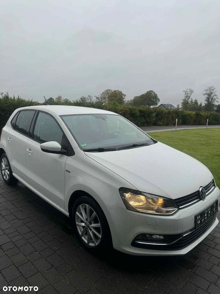 Volkswagen Polo 1.4 TDI Blue Motion Technology DSG Lounge - 3