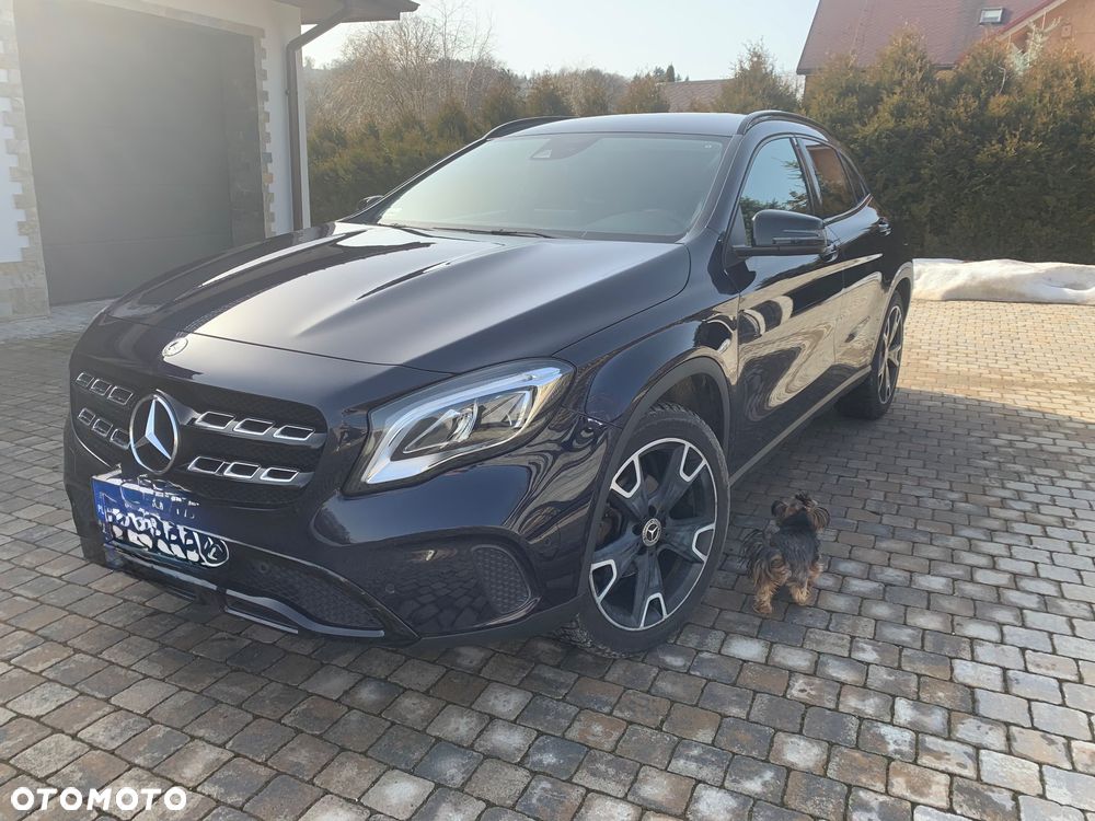 Mercedes-Benz GLA - 1