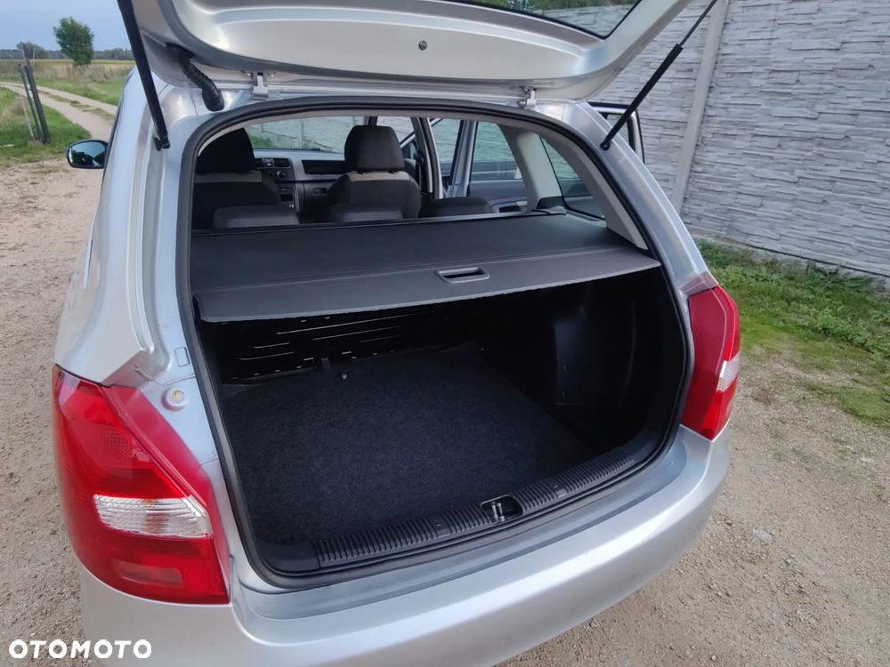 Skoda Fabia 1.2 HTP Combi Elegance - 40