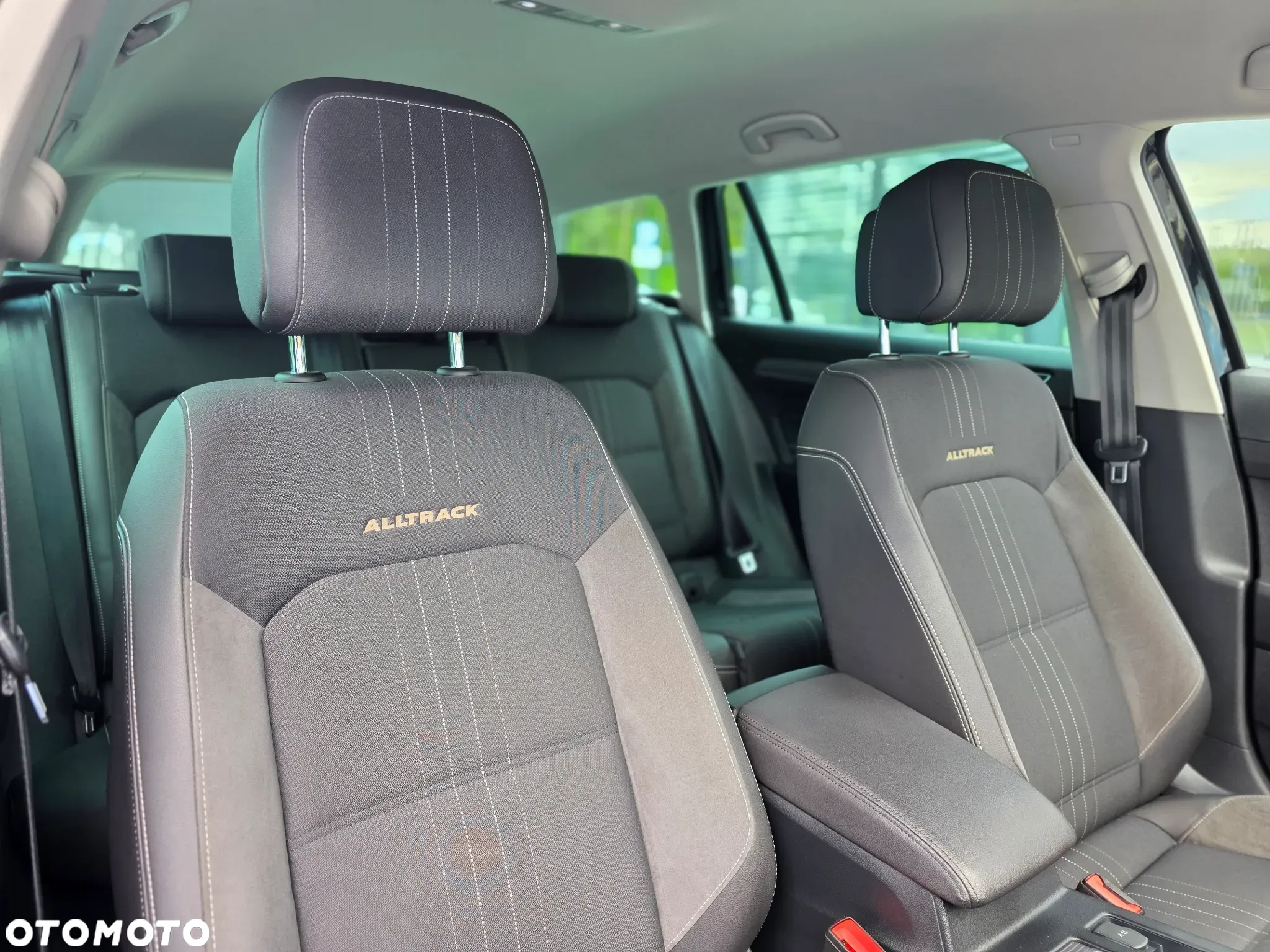 Volkswagen Passat Alltrack 2.0 TSI 4Mot DSG - 16