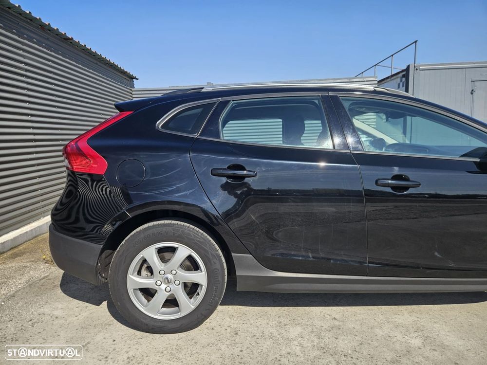 Volvo V40 Cross Country 2.0 D2 Momentum - 9