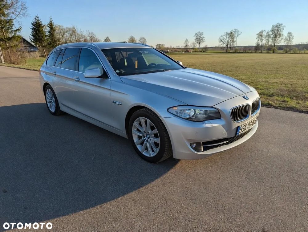BMW Seria 5 520d - 32