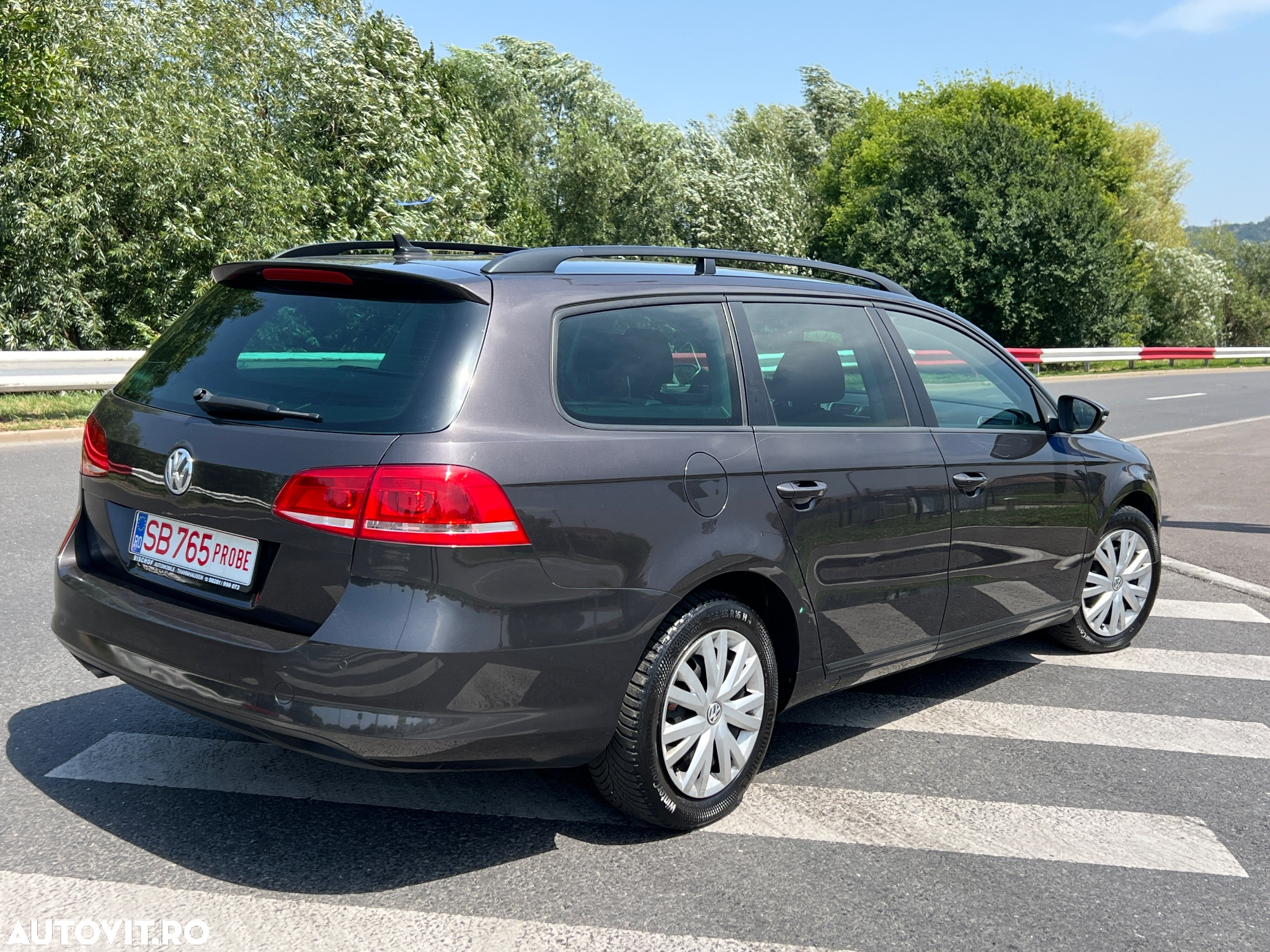 Volkswagen Passat Variant 2.0 TDI Blue TDI DSG Comfortline - 3