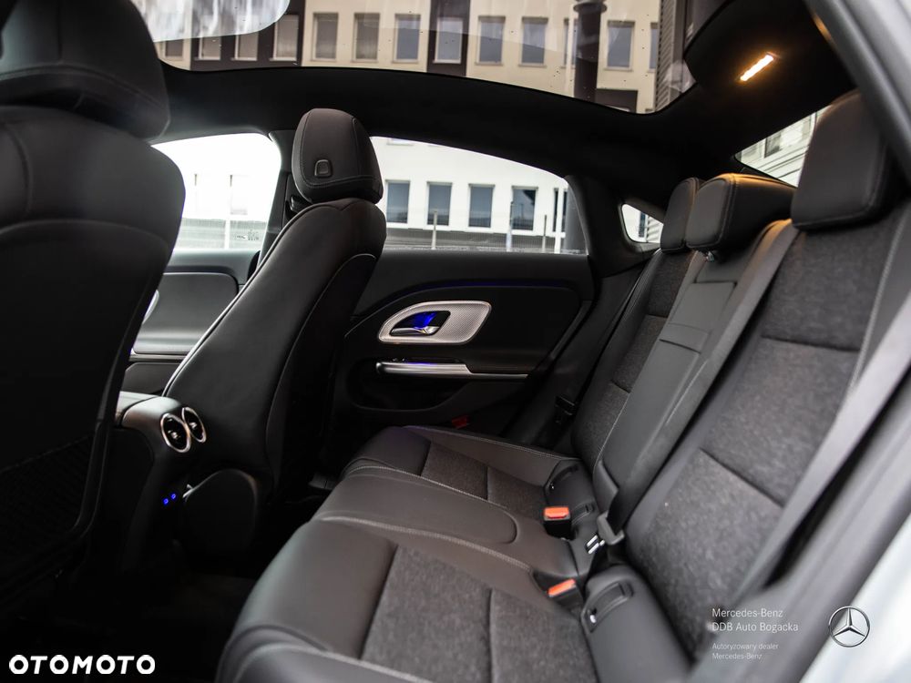 Mercedes-Benz CLA 200 mHEV 8G-DCT - 9