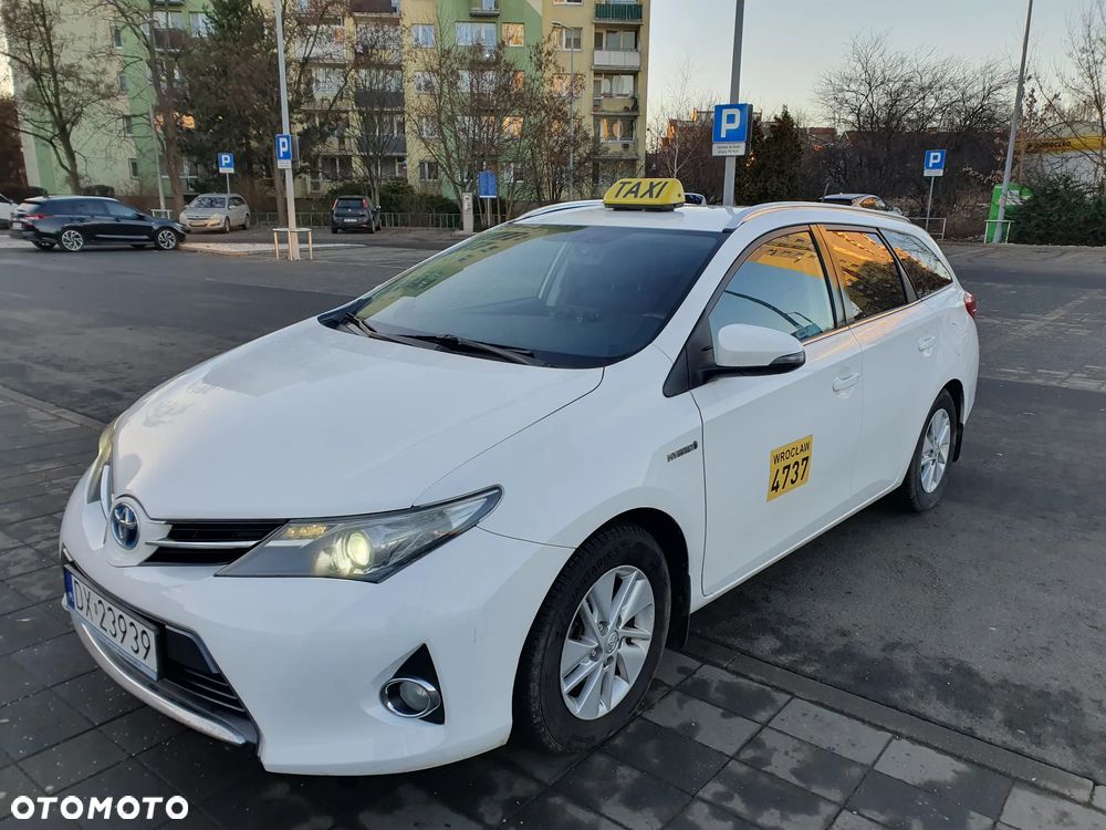 Toyota Auris 1.8 HSD Sol - 1