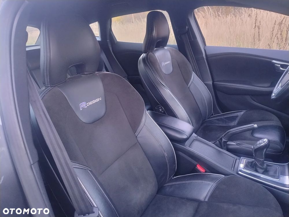 Volvo V40 T3 R-Design Momentum - 5