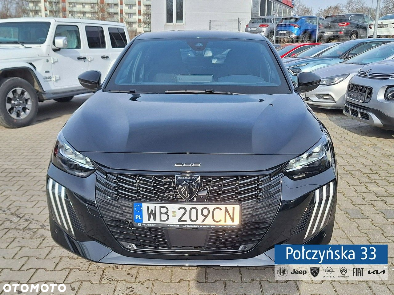Peugeot 208 - 8