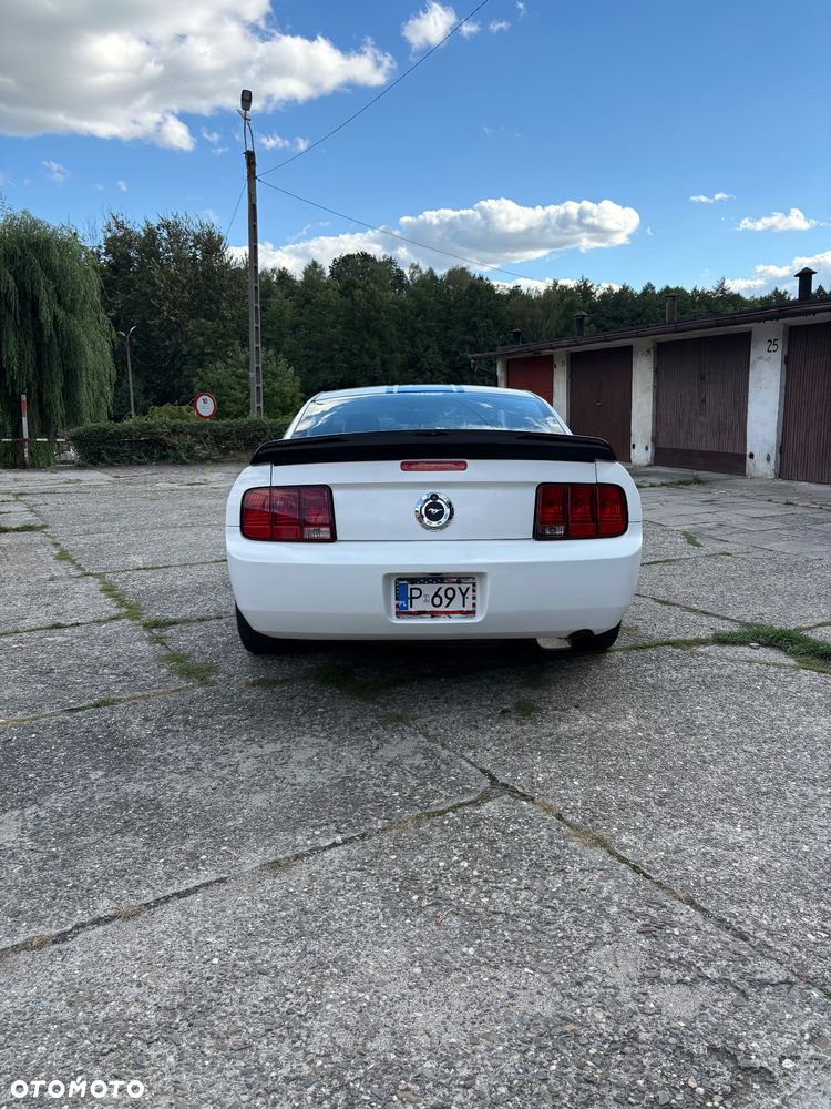 Ford Mustang - 2