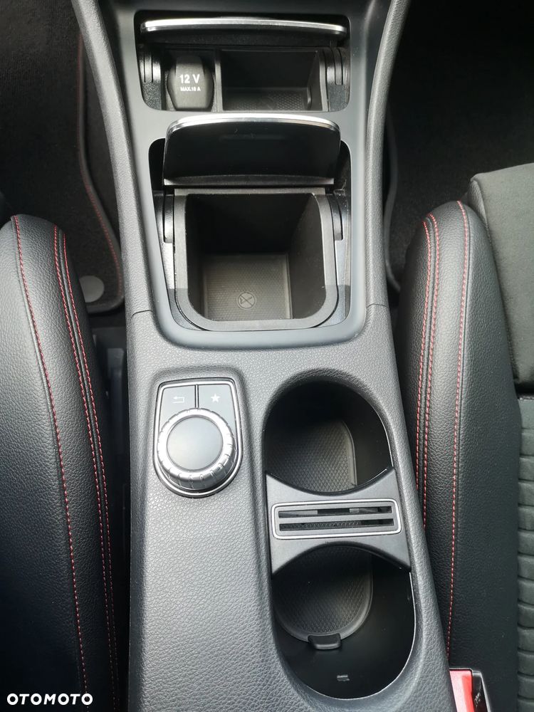 Mercedes-Benz GLA 220 4-Matic - 15