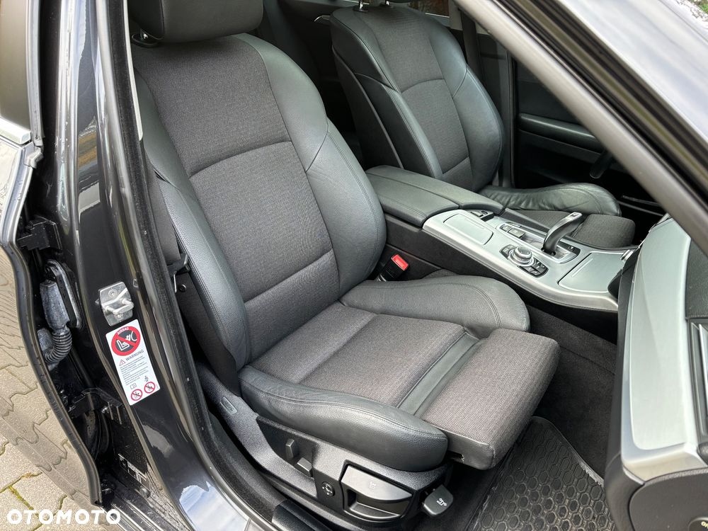 BMW Seria 5 520d - 14