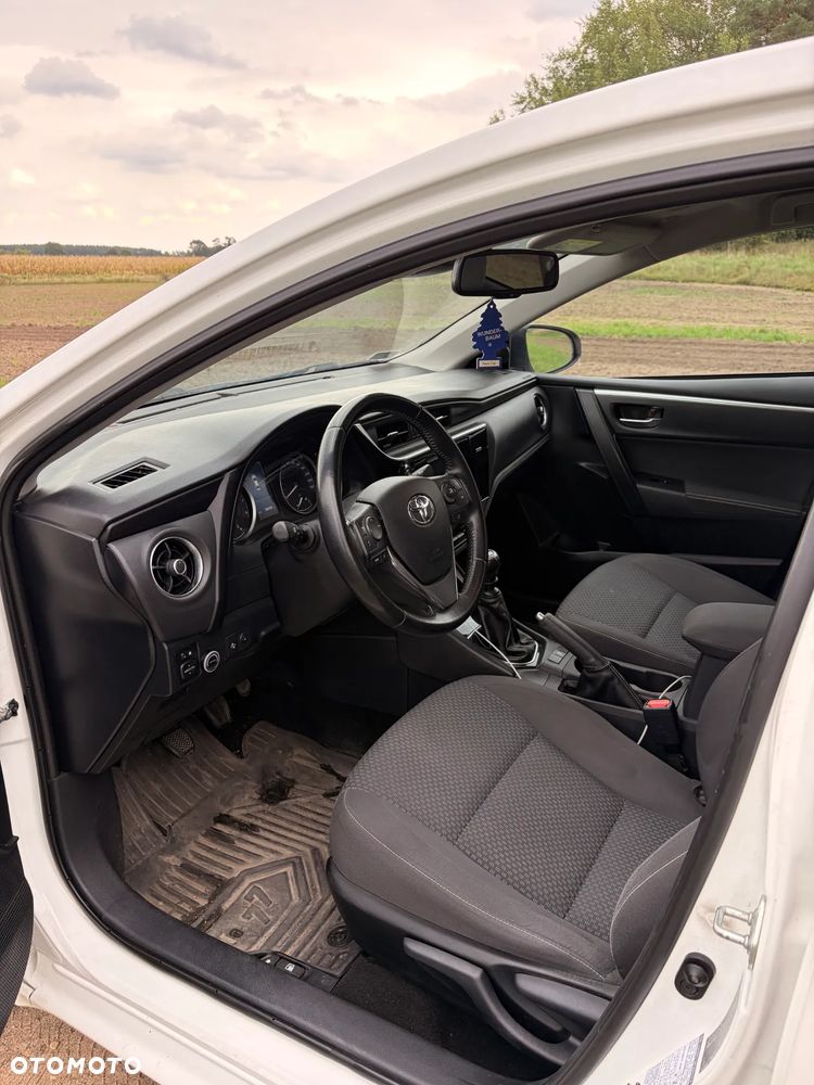 Toyota Corolla 1.6 Comfort - 12
