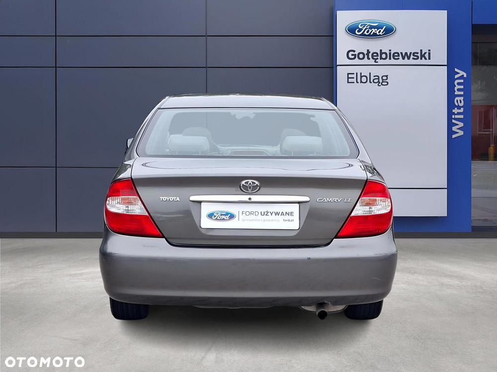 Toyota Camry 2.4 XLE - 6