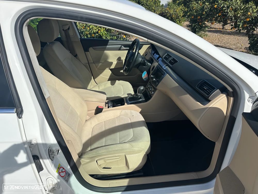 VW Passat Variant - 33