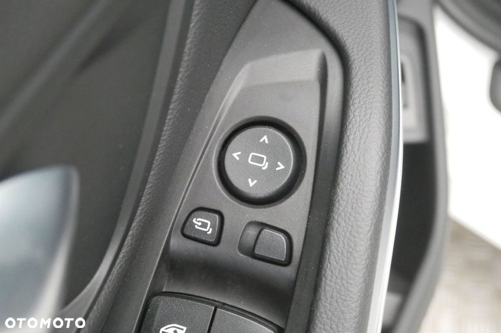 BMW Seria 3 - 33