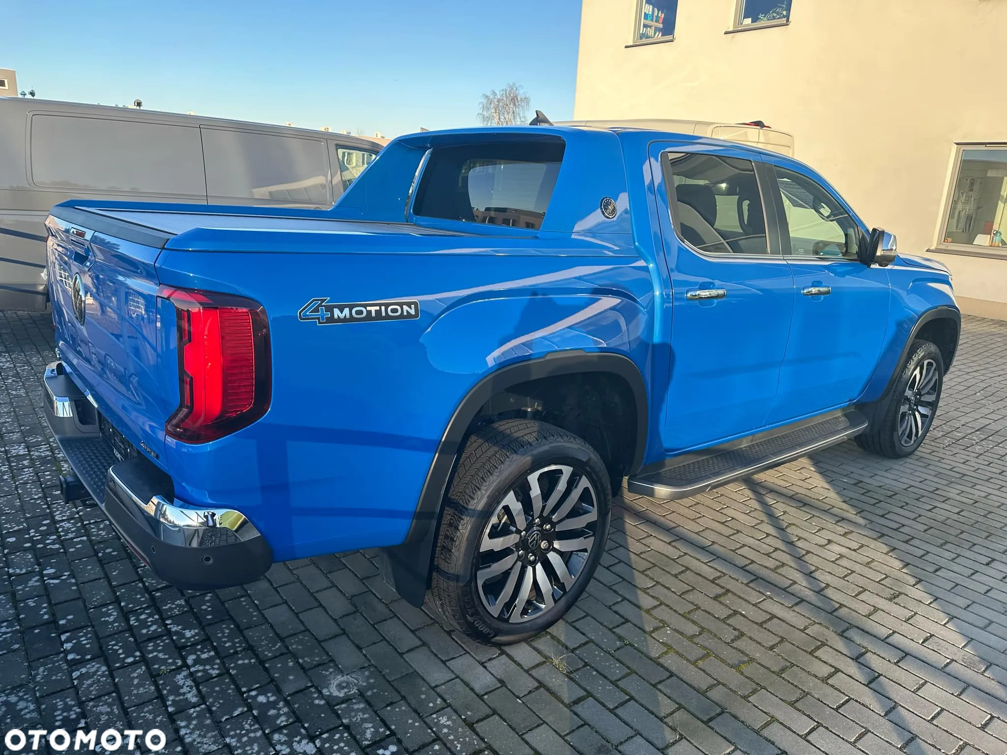 Volkswagen Amarok 3.0 V6 TDI 4Mot Aventura - 3
