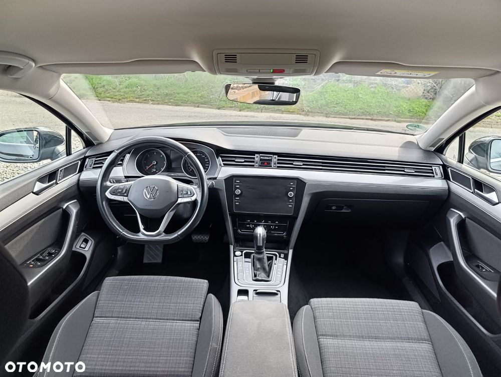 Volkswagen Passat 2.0 TDI SCR DSG Comfortline - 8