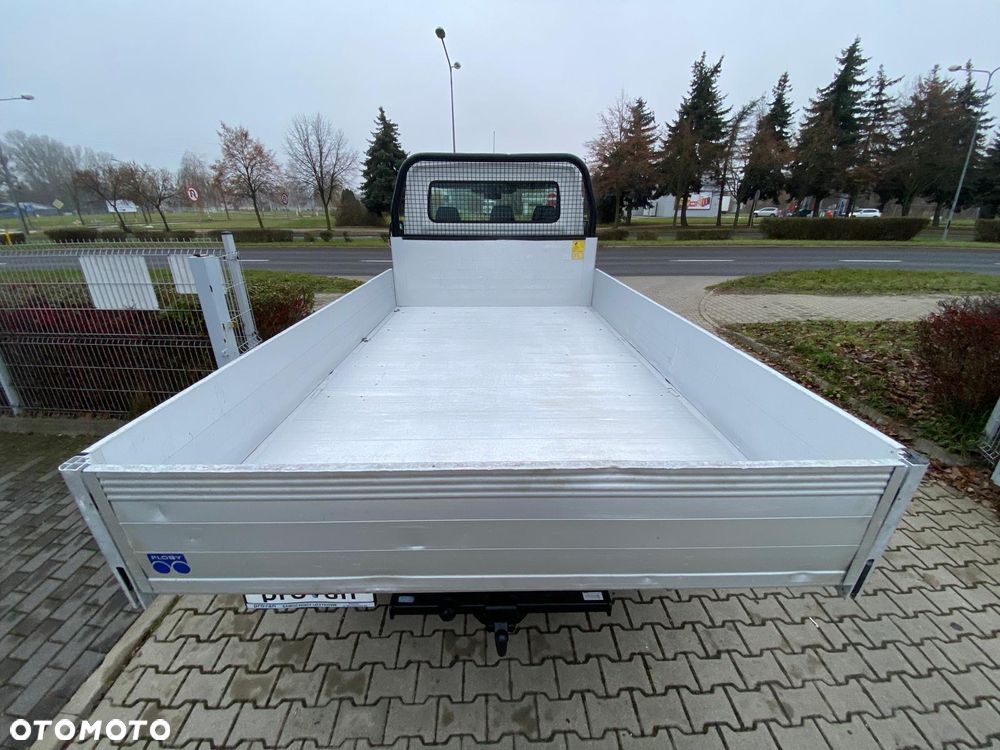 Volkswagen CRAFTER 2,0 TDI 136KM SKRZYNIOWY 350x215 KLIMATYZACJA - 16