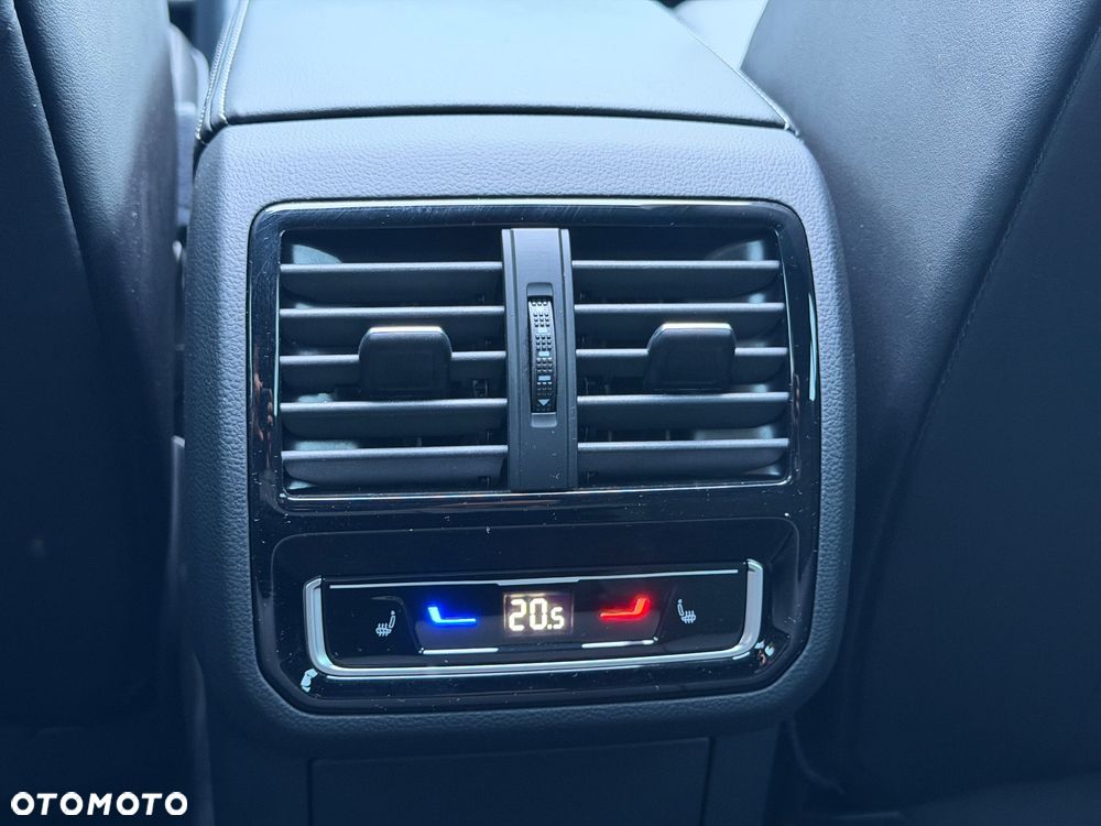 Volkswagen Arteon 2.0 TDI SCR 4Motion DSG R-Line - 23