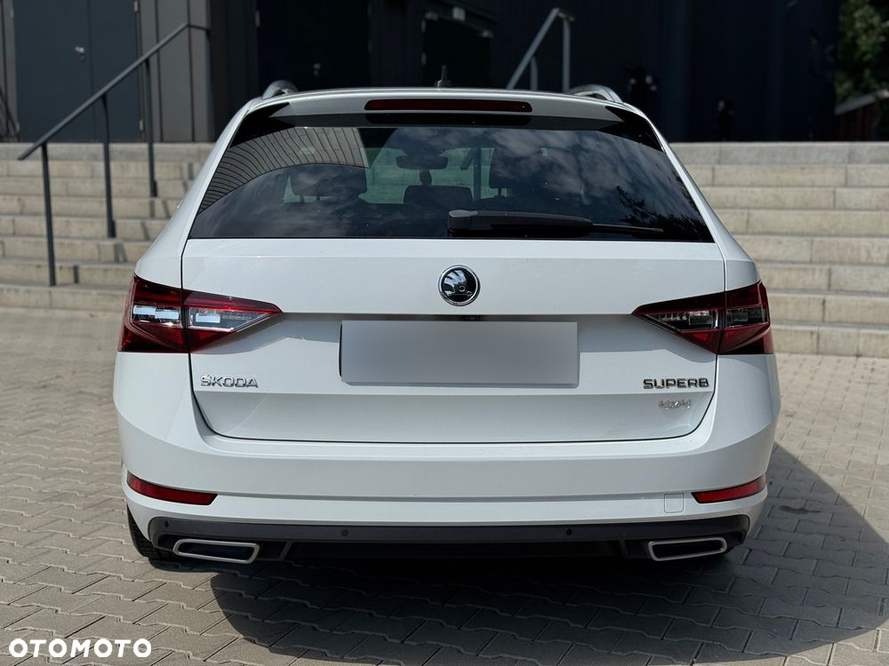 Skoda Superb 2.0 TDI 4x4 DSG SportLine - 11
