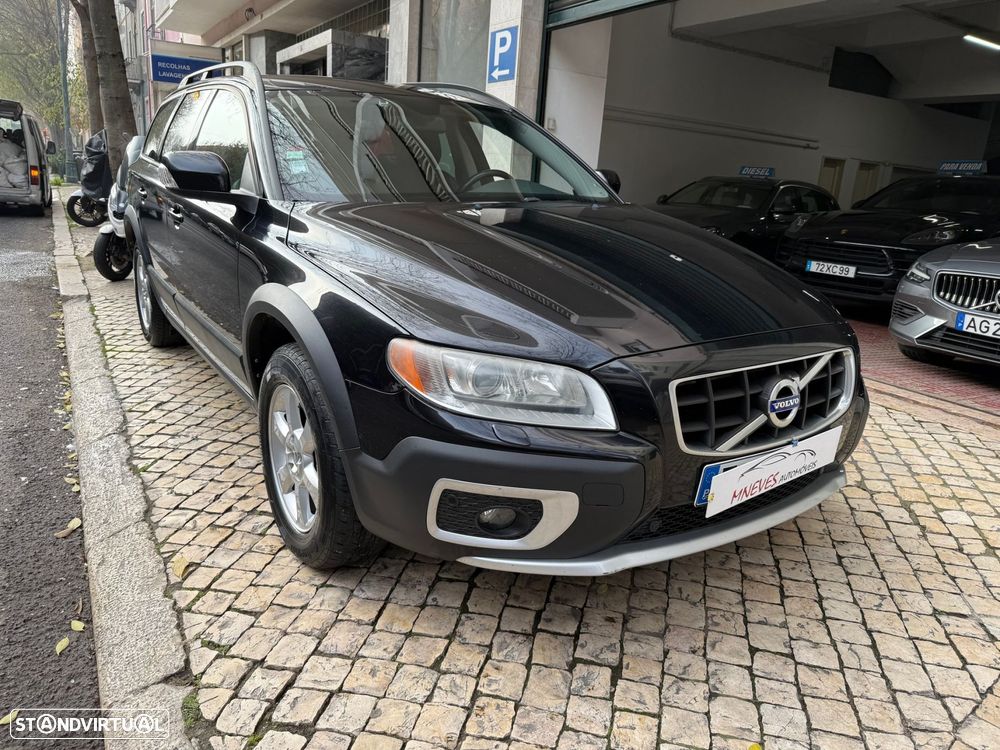 Volvo XC 70 D5 AWD Momentum - 1