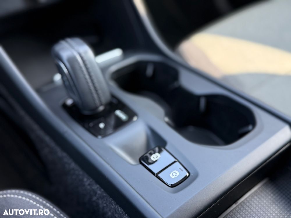 Volvo XC 40 T4 Recharge DKG Essential - 8