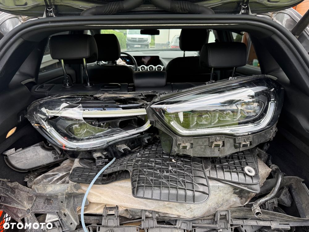 Mercedes-Benz GLA - 28