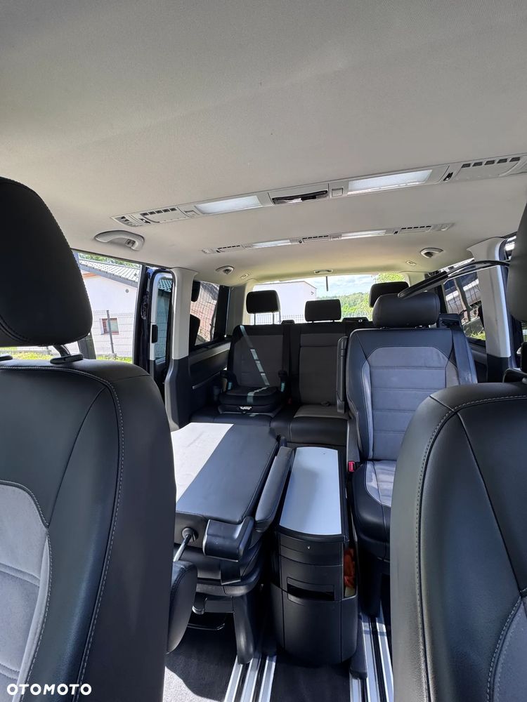 Volkswagen Multivan - 9
