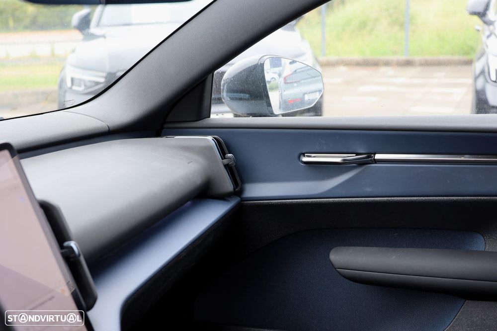 Volvo EX30 51 kWh Single Motor Plus - 16