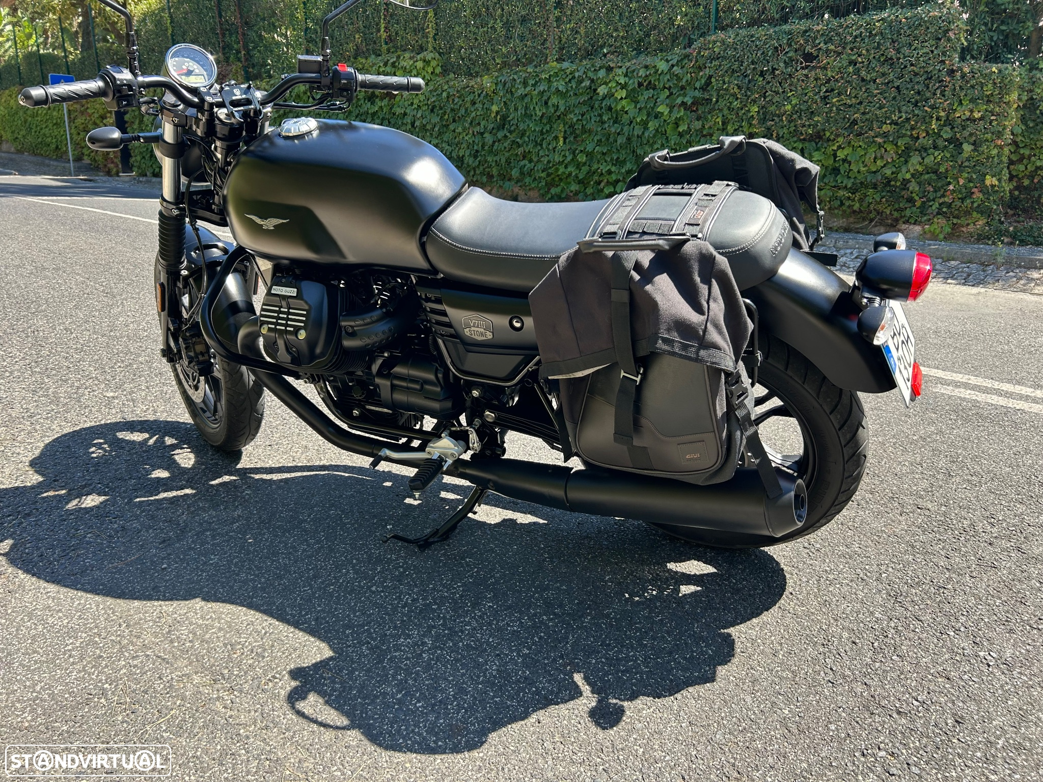 Moto Guzzi V7 ||| Stone - 15