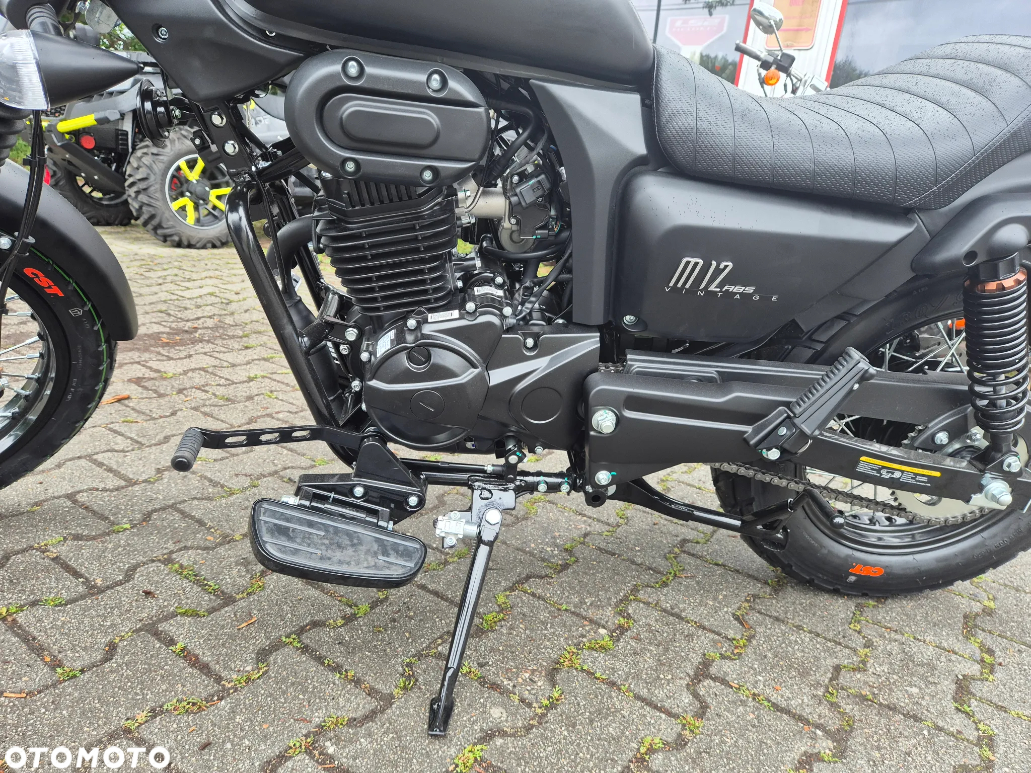 Junak M12 - 10