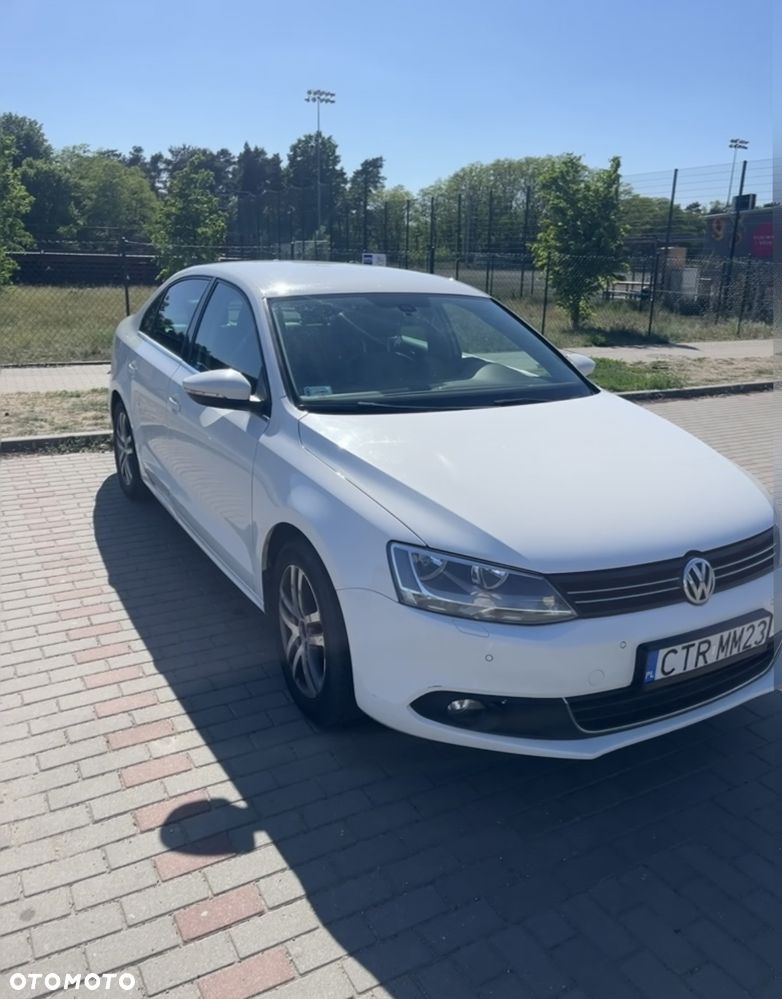Volkswagen Jetta 1.4 TSI Comfortline - 1