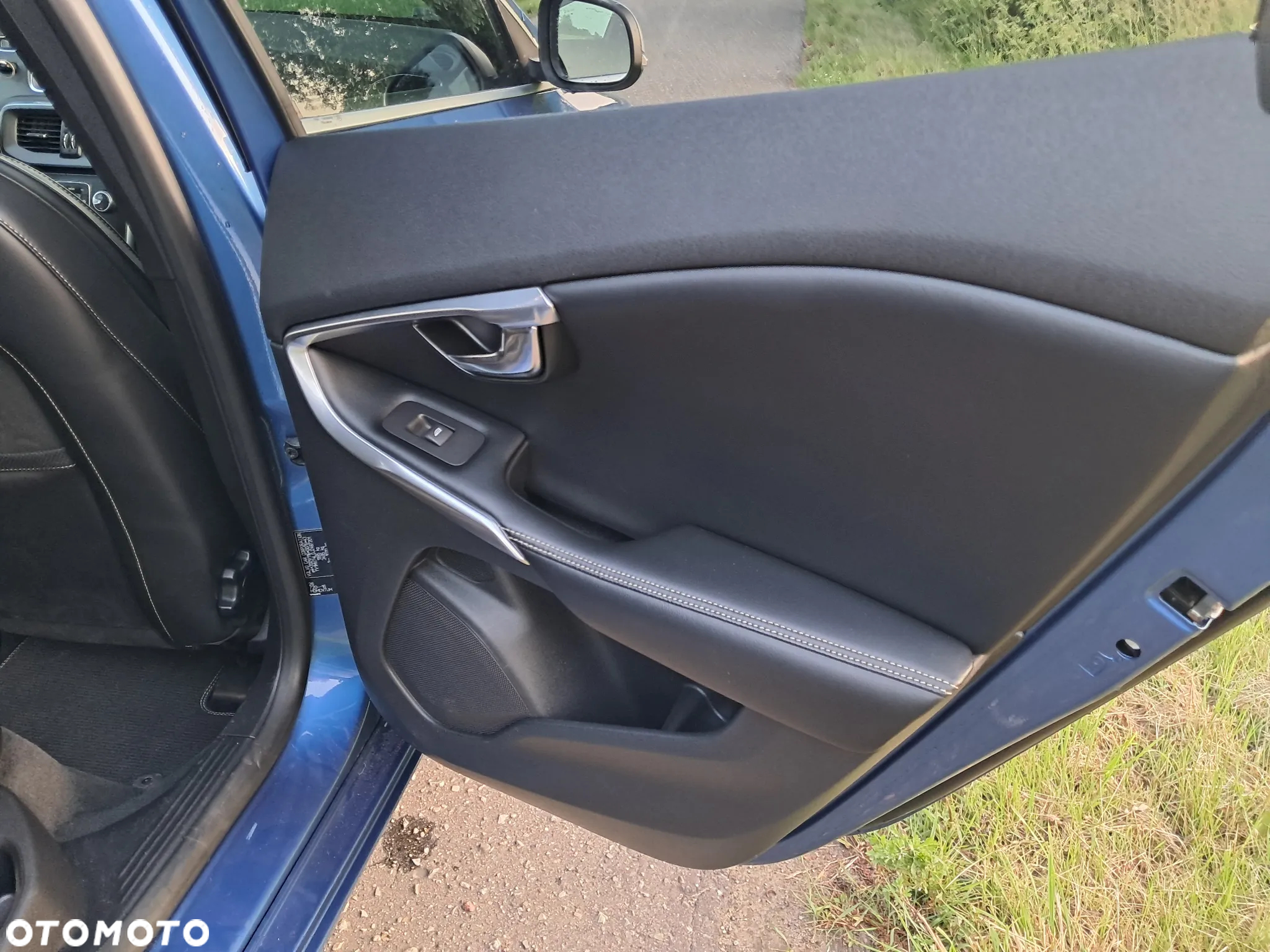 Volvo V40 D2 Geartronic RDesign - 14