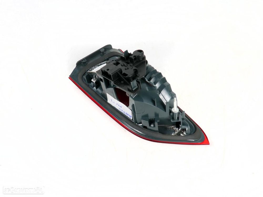 Farolim da mala Direito Usado / Original BMW X1 (F49) 63217478072 - 4