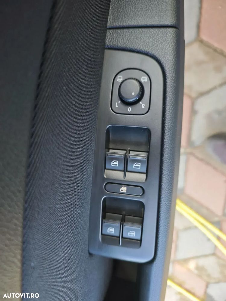 Skoda Superb 2.0 TDI DSG Exclusive - 25