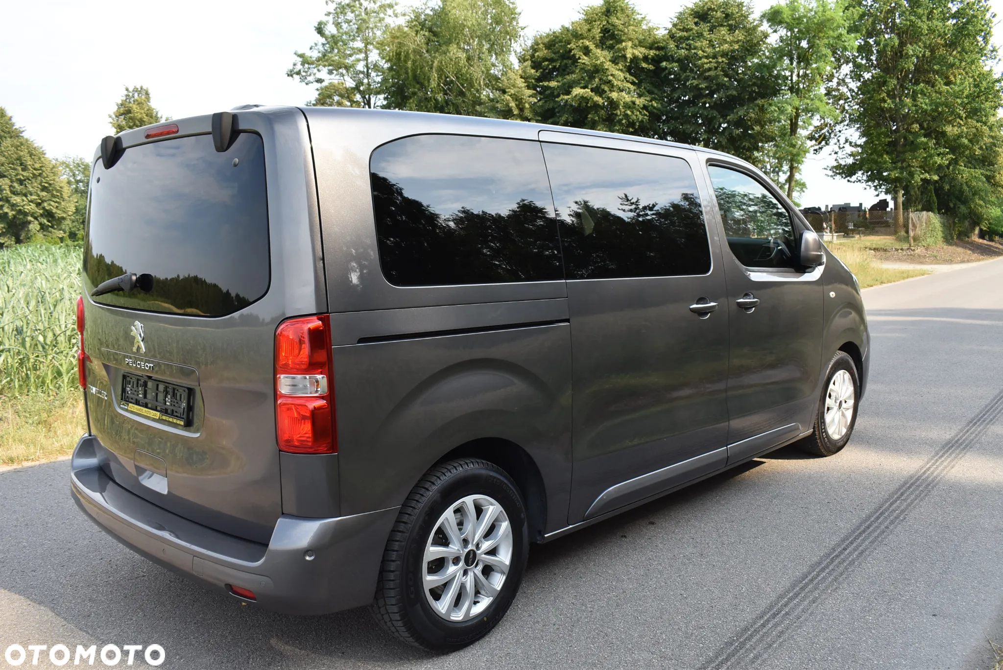 Peugeot Traveller 2.0 BlueHDi Standard Business Vip - 12