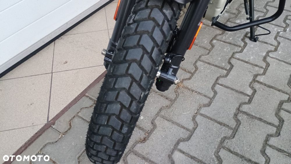 Royal Enfield Himalayan - 13
