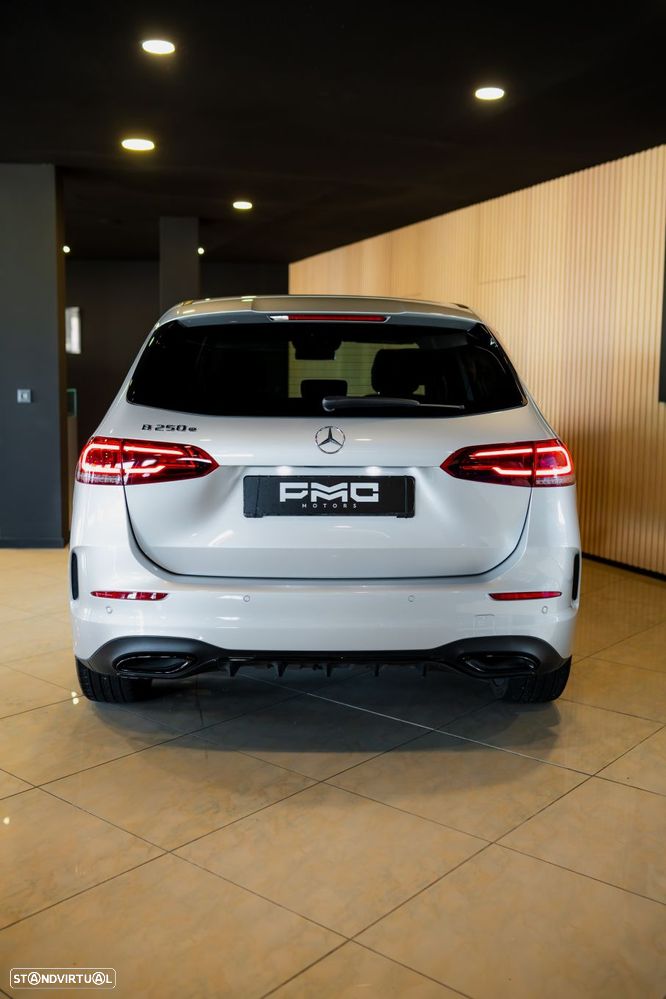 Mercedes-Benz B 250 e AMG Line - 17